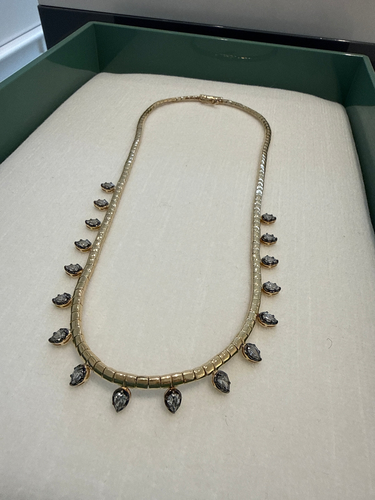 Diamond Spike Black Gold Collar 14k 2.50 carats