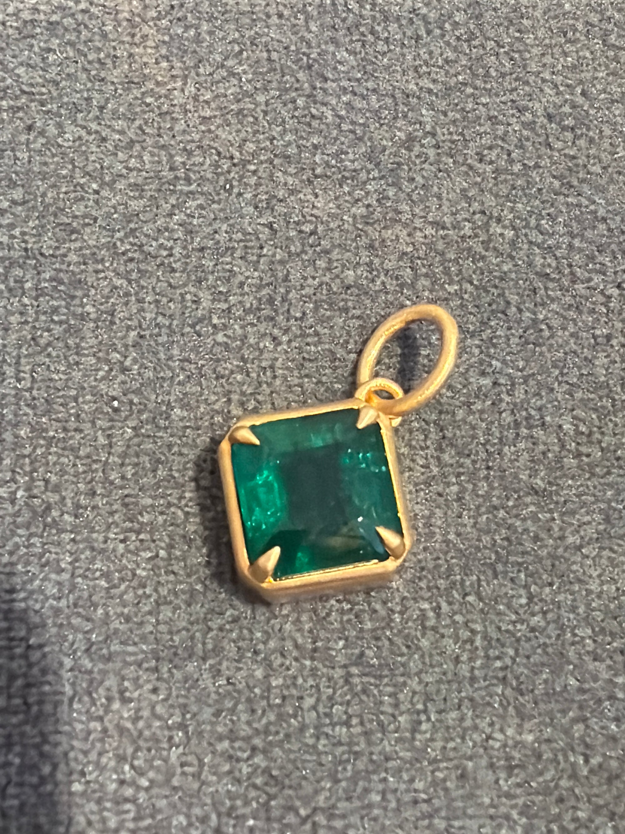 Emerald Charm 2.99ct