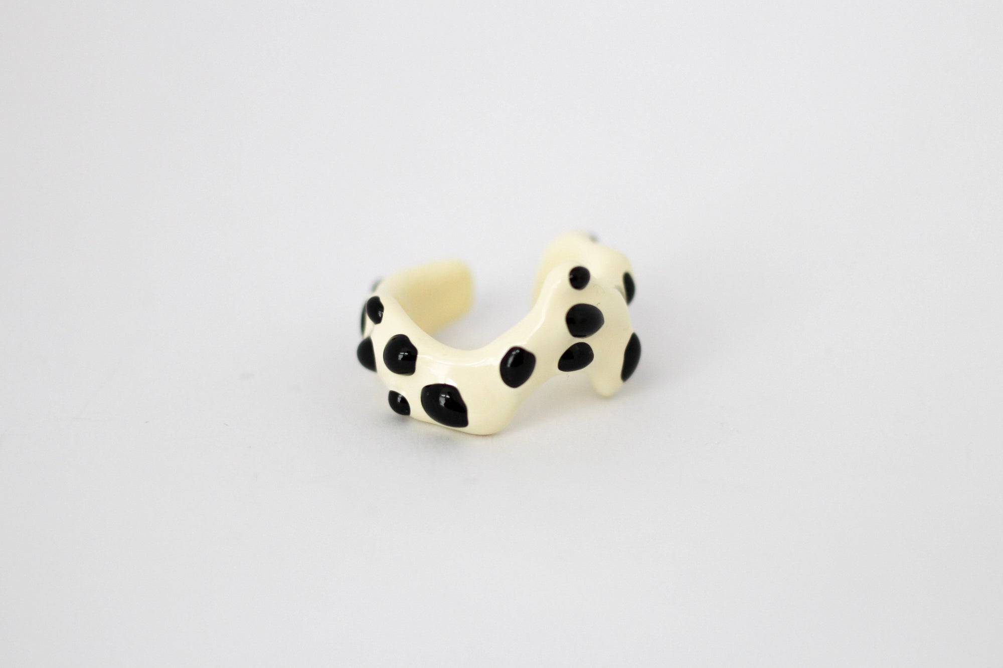 Enamel Cream Dots Freeform Ring