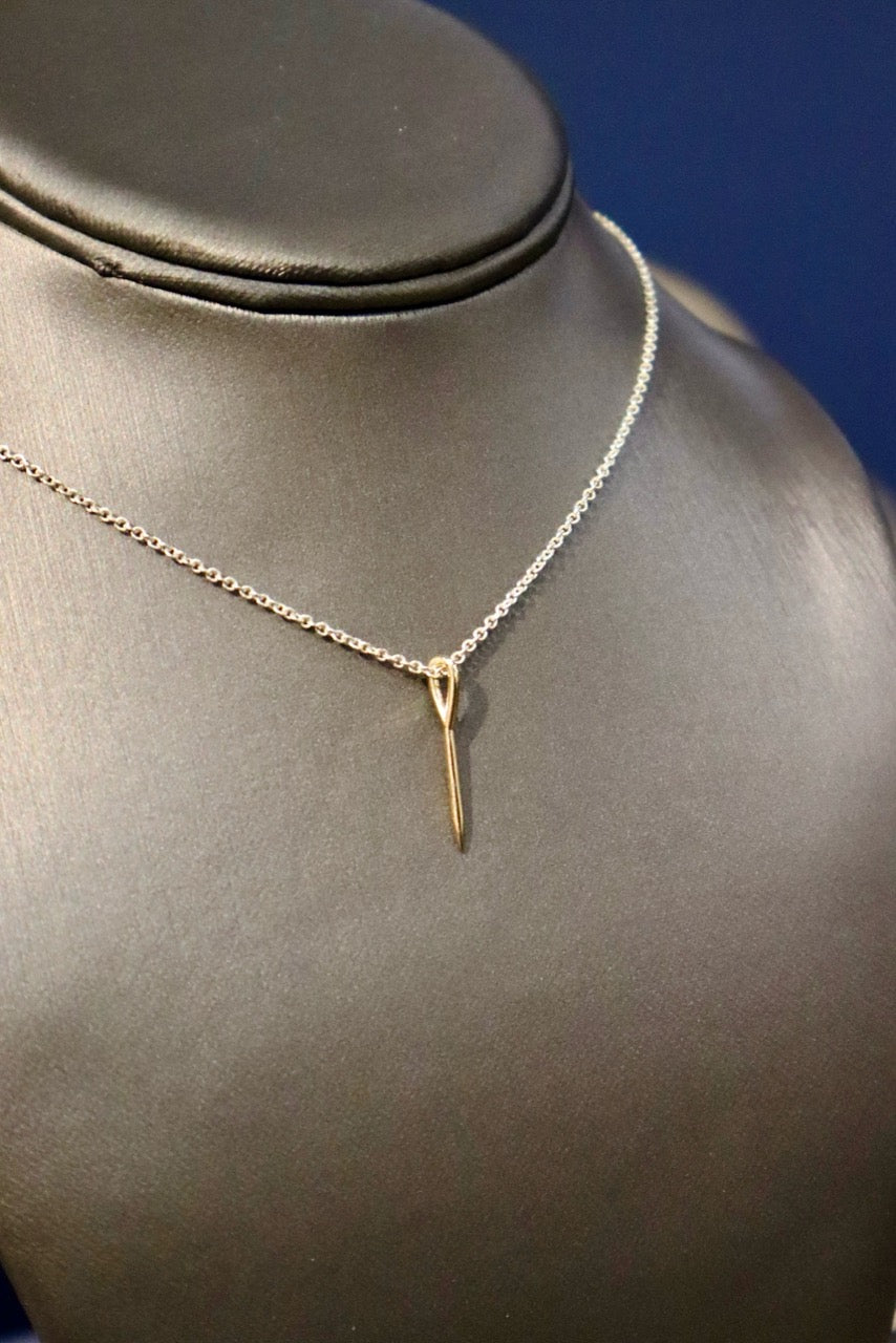 Petit Point Needle Charm Gold (PREORDER)