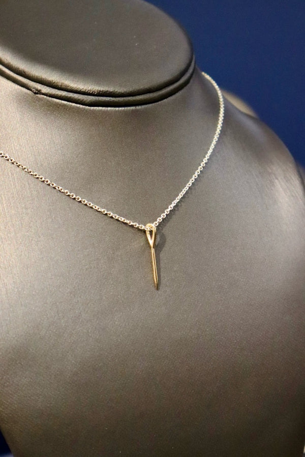 Petit Point Needle Charm Gold (PREORDER)