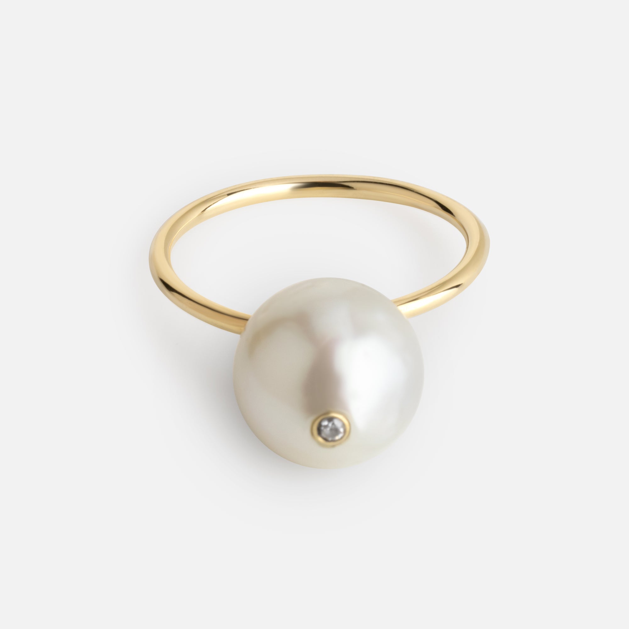 White Pearl & Grey Diamond Ring