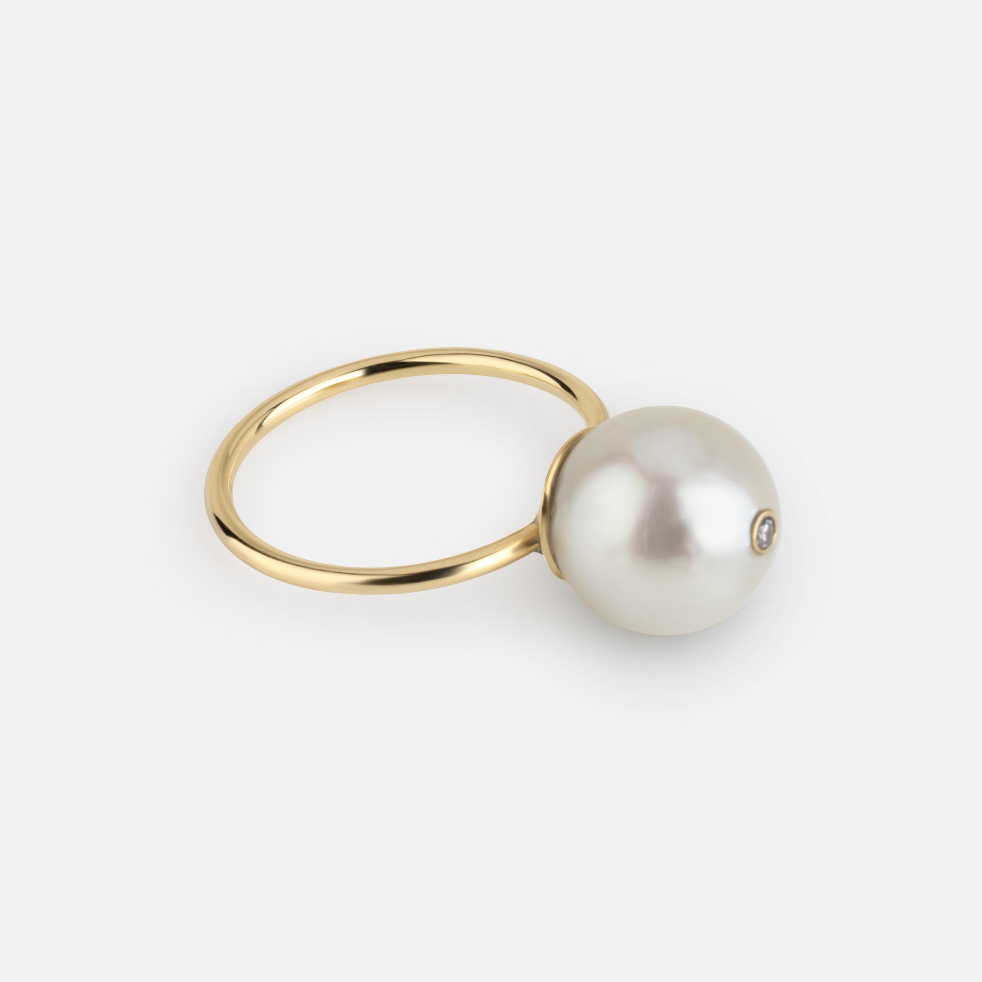 White Pearl & Grey Diamond Ring